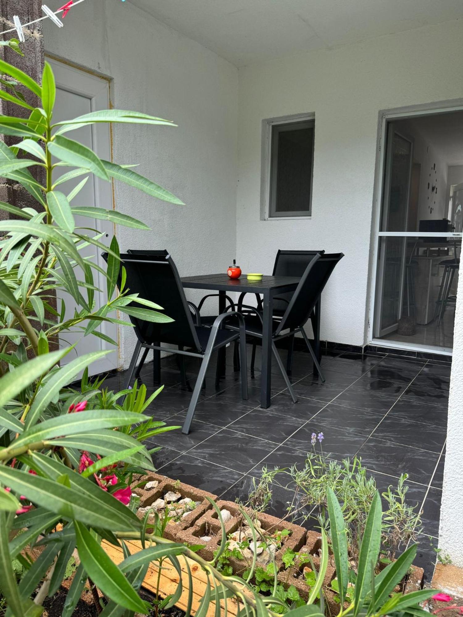 Studio Apartments Mt Smrika Exterior foto